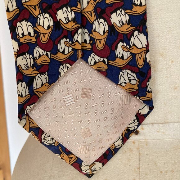 Disney Donald Duck Neck Tie - Picture 4 of 6